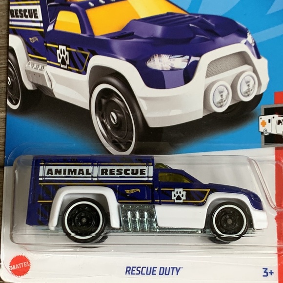 Hot Wheels Truck Rescue Duty HW Hotwheels Animal Ambulance Emergency Van Car ๐ - Picture 2 of 4